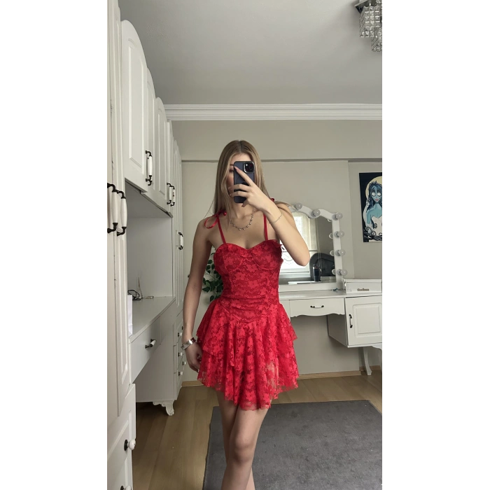 Kırmızı Askılı Sırt Detay Prenses Elbise