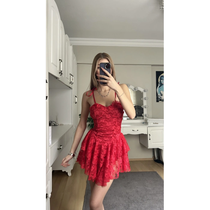 Kırmızı Askılı Sırt Detay Prenses Elbise