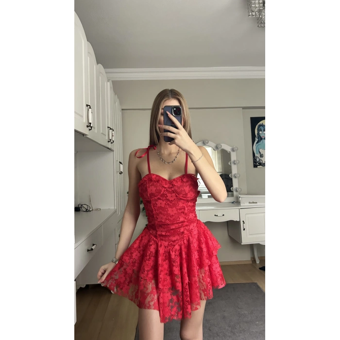 Kırmızı Askılı Sırt Detay Prenses Elbise