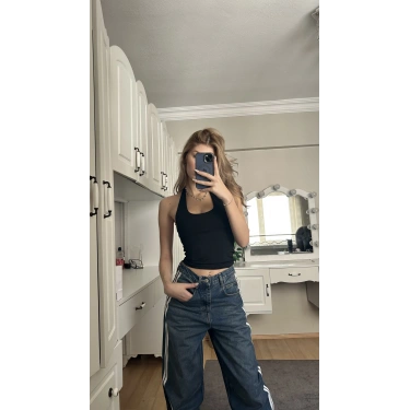 Siyah Boyundan Geçirmeli Crop