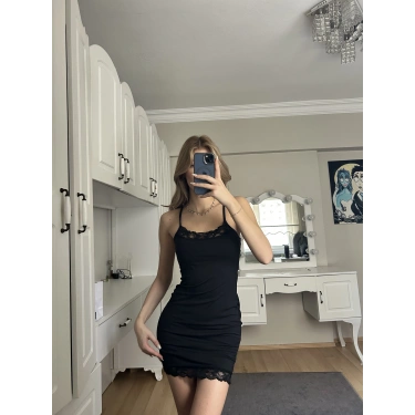 Siyah Askılı Dantelli Elbise