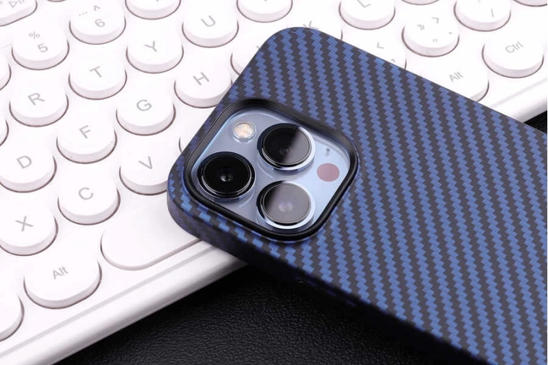 Apple iPhone 13 Pro Kılıf Karbon Fiber Tasarımlı Zore Karbono Kapak