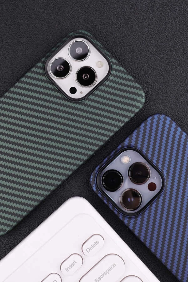 Apple iPhone 13 Pro Kılıf Karbon Fiber Tasarımlı Zore Karbono Kapak