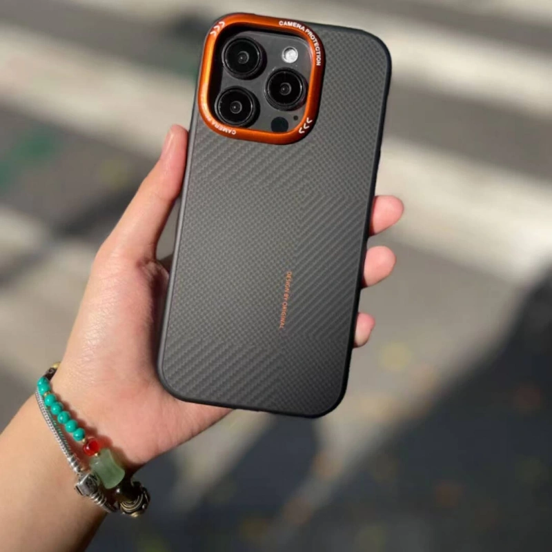 Apple iPhone 15 Pro Kılıf M-safe Şarj Özellikli Karbon Fiber Görünümlü Zore Kamp Kapak