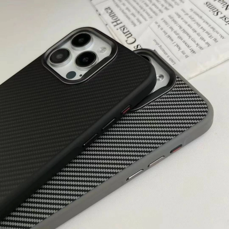Apple iPhone 15 Pro Kılıf M-safe Şarj Özellikli Karbon Fiber Görünümlü Zore Troy Kapak