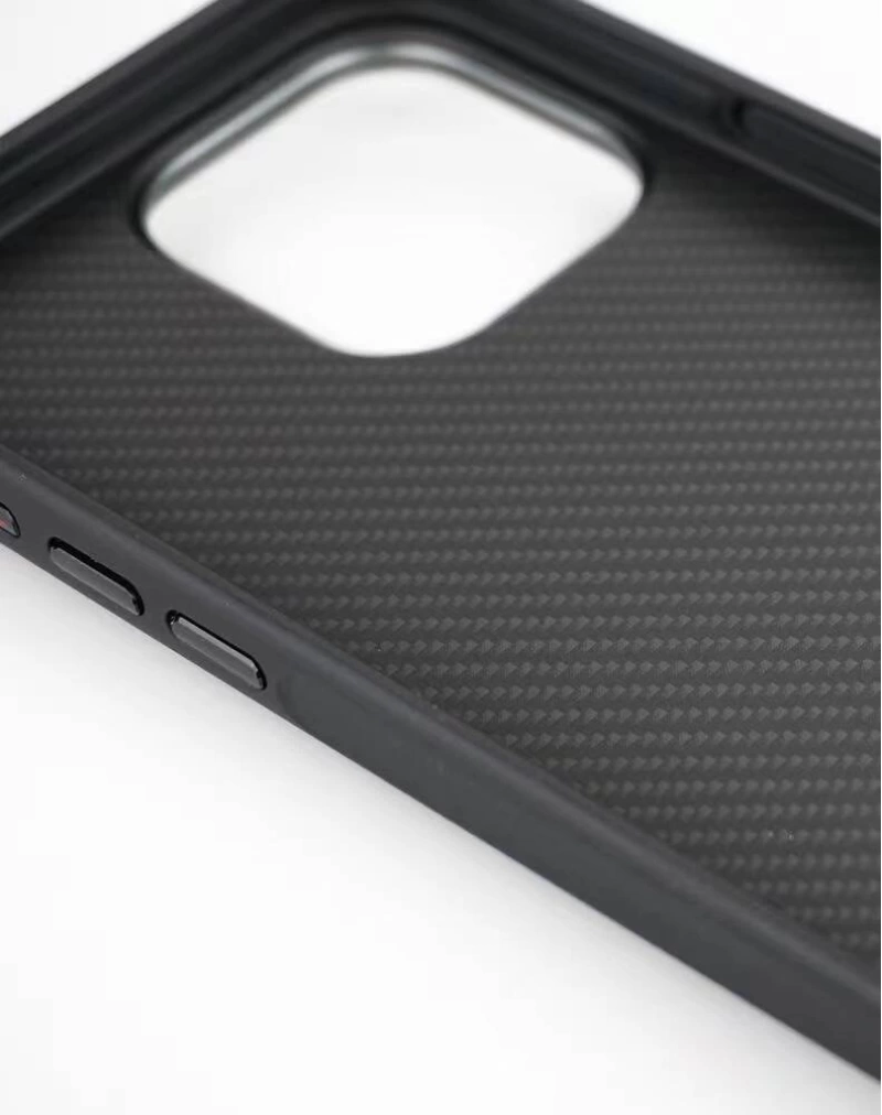 Apple iPhone 15 Pro Kılıf M-safe Şarj Özellikli Karbon Fiber Görünümlü Zore Troy Kapak