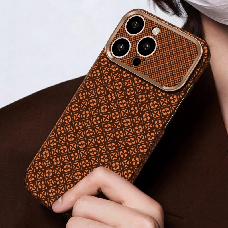 Apple iPhone 16 Pro Kılıf M-Safe Şarj Özellikli Zore Paris Velix Sert PC Kapak