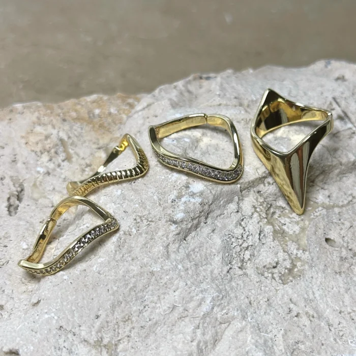 4 Adet Taşlı Gold Set Yüzük