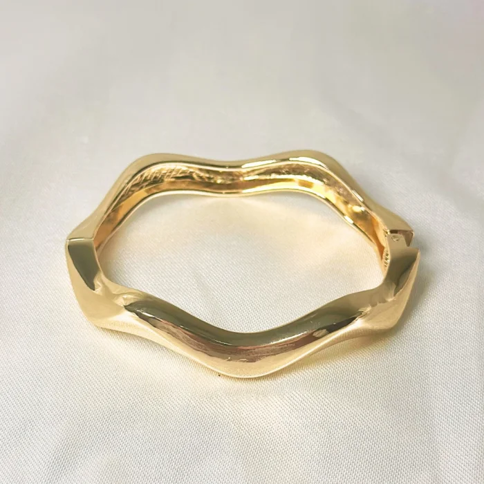 Dalgalı Şık Kelepçe Gold