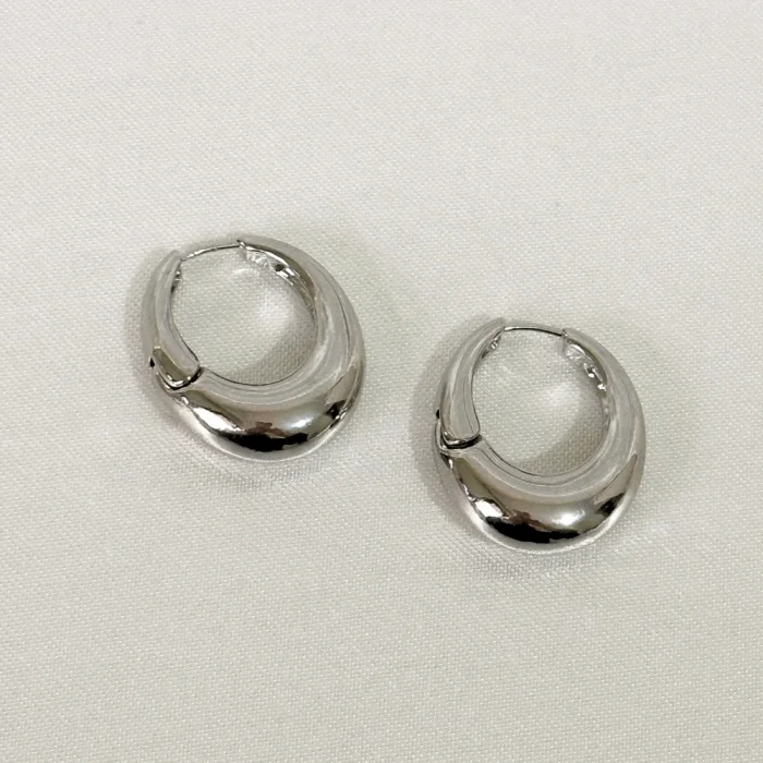 Kararmaz VIP Bombeli Silver Küpe