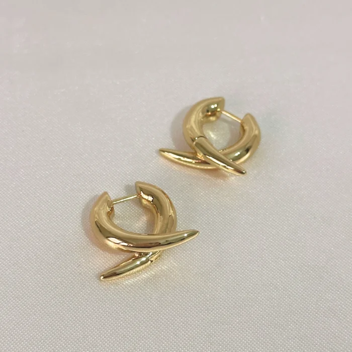 Sivri İki Taraflı Çelik Gold Küpe