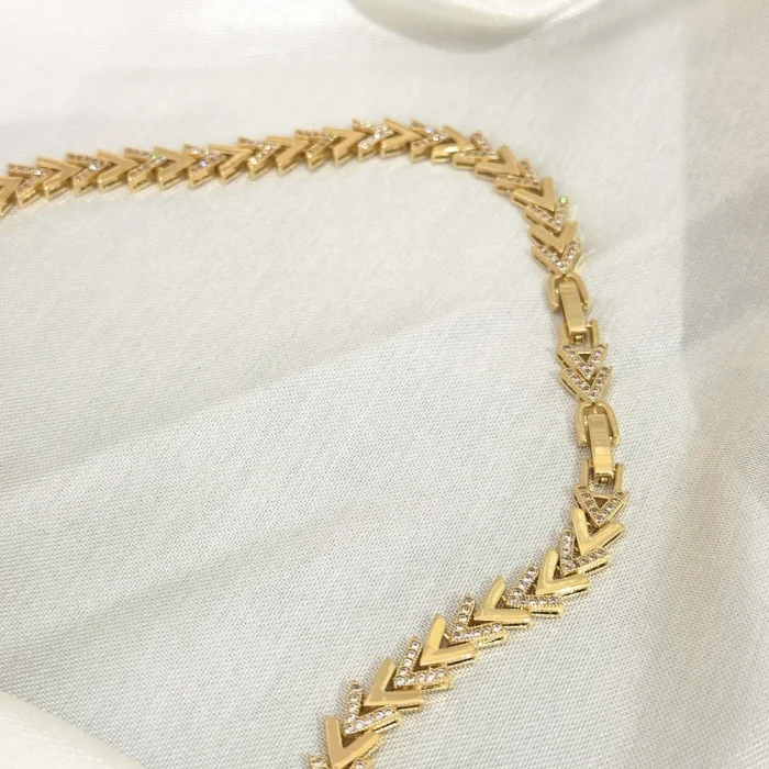 VIP Seri Zirkon Taşlı Ok Kolye Gold