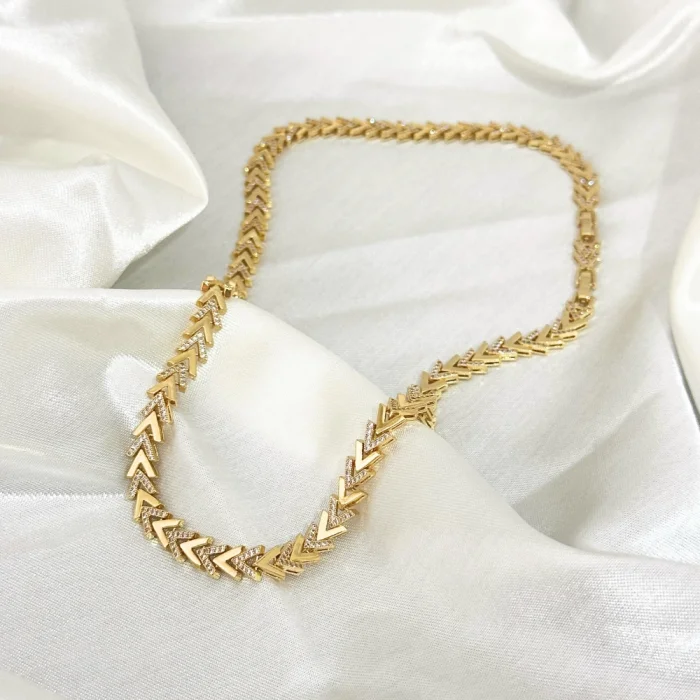 VIP Seri Zirkon Taşlı Ok Kolye Gold