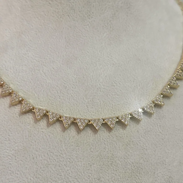 VIP Seri Zirkon Taşlı Üçgen Kolye Gold