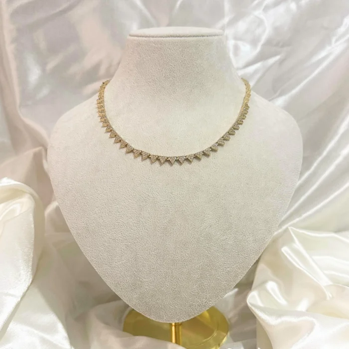 VIP Seri Zirkon Taşlı Üçgen Kolye Gold