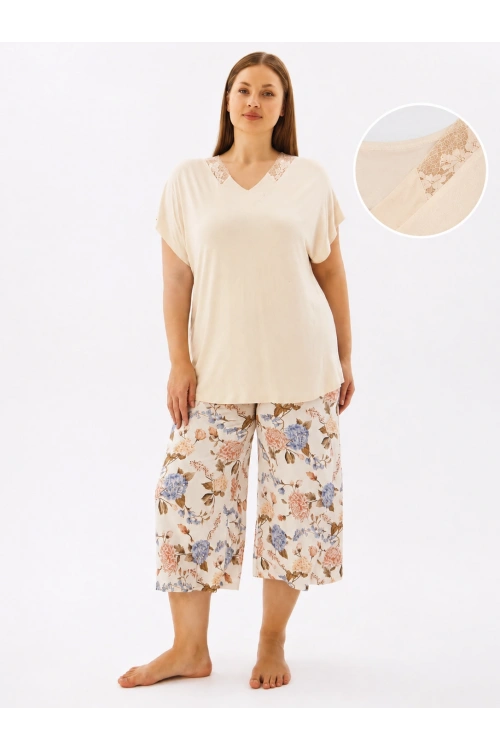 Büyük beden kaprili çiçek desenli pijama takımı