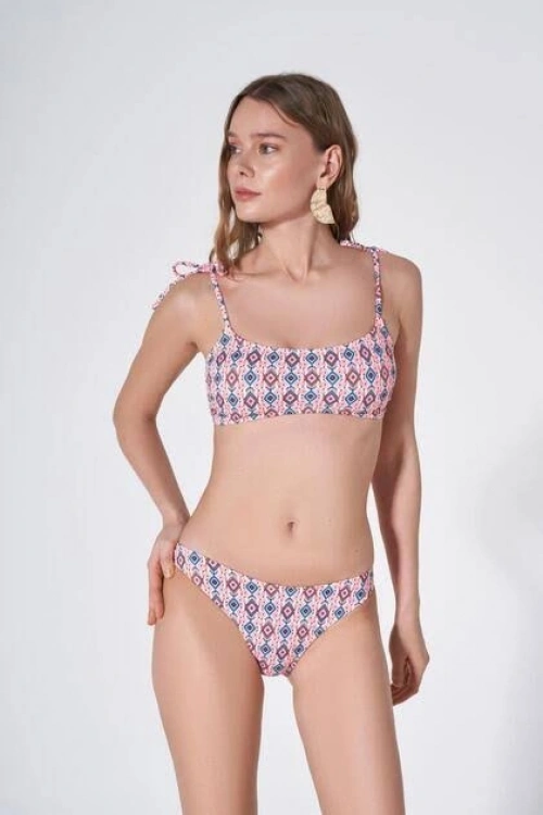 Desenli omuzdan bağlamalı bikini takımı