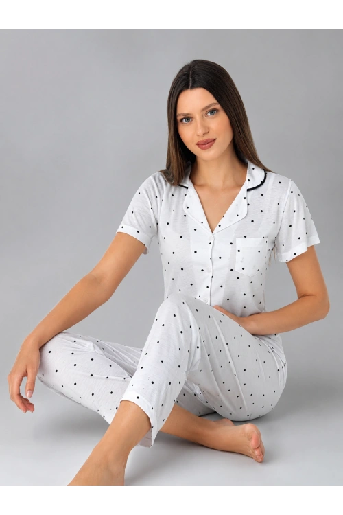 Kadın komple düğmeli beyaz siyah benek detaylı pijama takımı