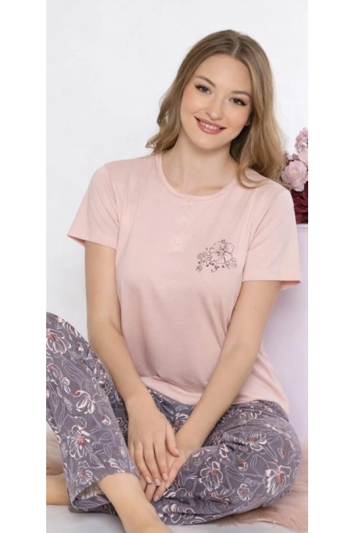 Pembe altı desenli kısa kollu pijama takımı