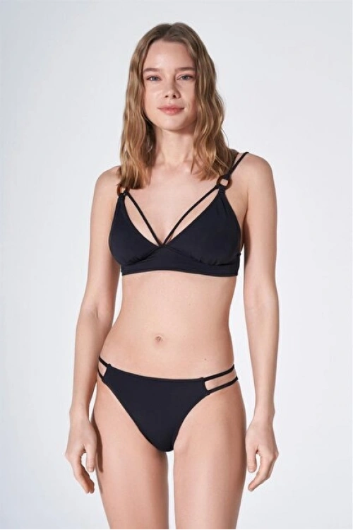 Siyah bikini takımı