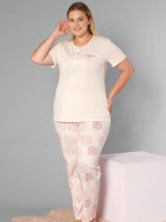 Büyük beden üç düğmeli desenli pembe pijama takımı