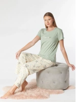 Kadın kısa kollu altı uzun yeşil pijama takımı