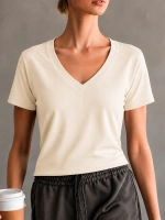 Kadın V yaka krem T-shirt %100 pamuk
