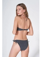 Siyah desenli straplez boyundan bağlamalı bikini takımı