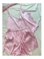 Tozpembe saten ip askılı şortlu pijama takımı
