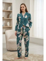 Yeşil çiçek desenli yakasız önden düğmeli pijama takımı