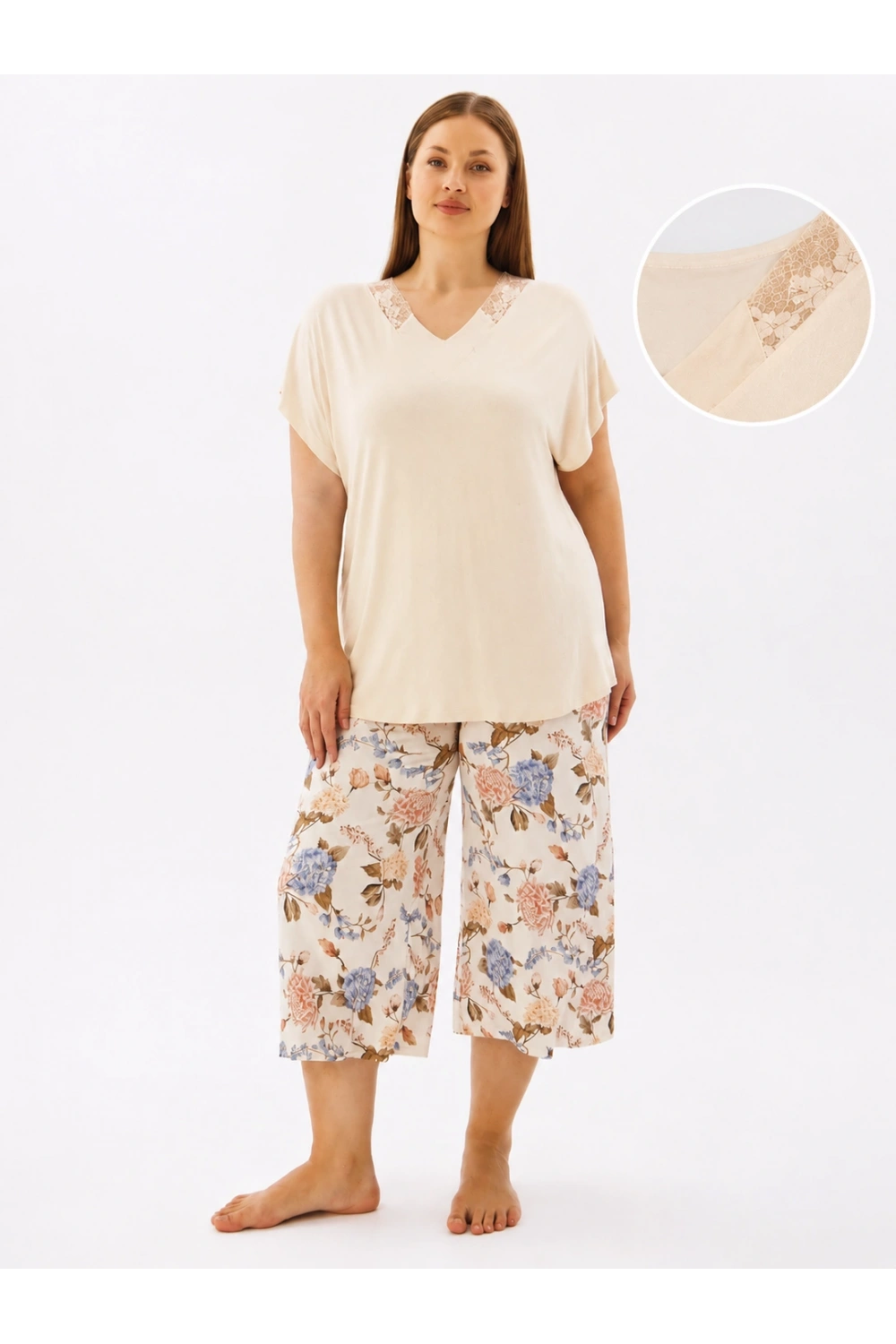 Büyük beden kaprili çiçek desenli pijama takımı