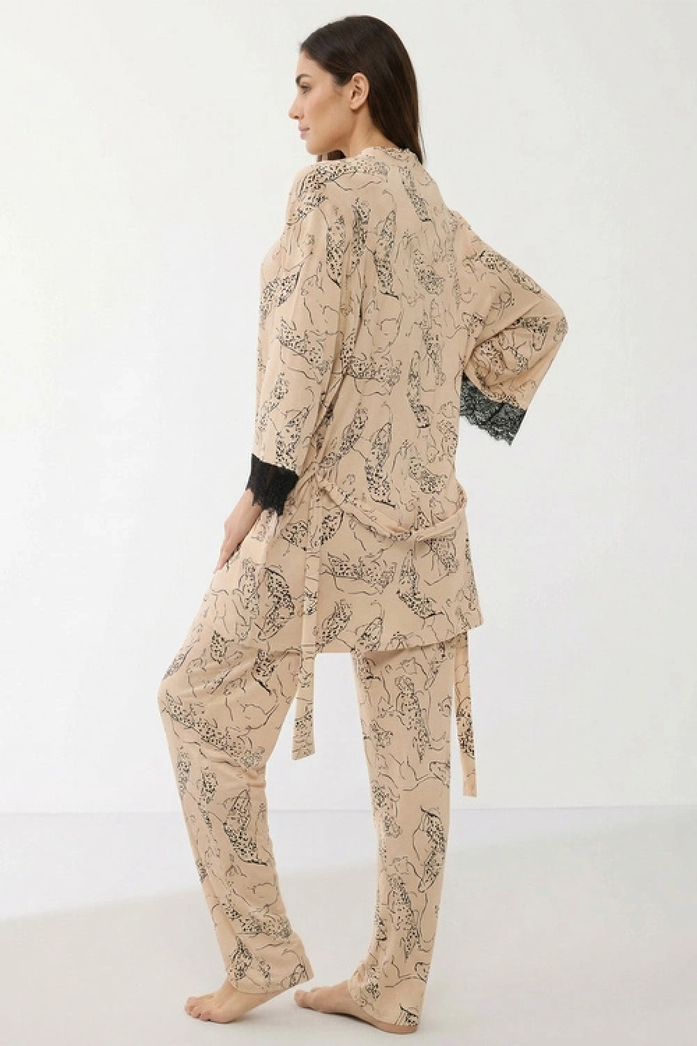 Dantel detaylı üçlü pijama takımı