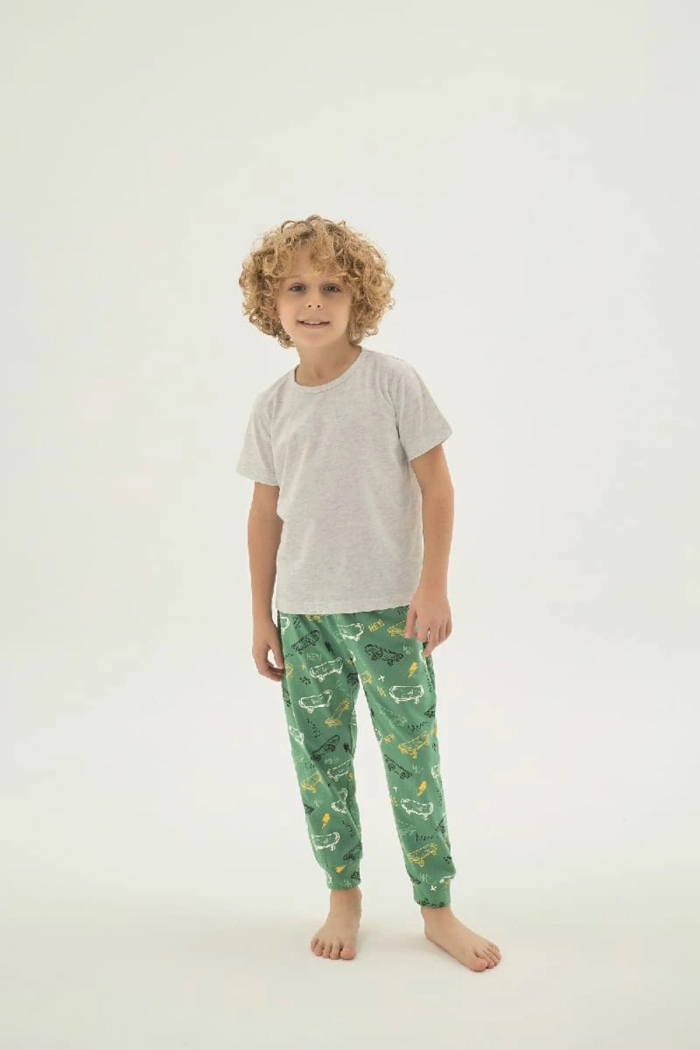 Erkek Çocuk kaykay desenli Pijama Takım