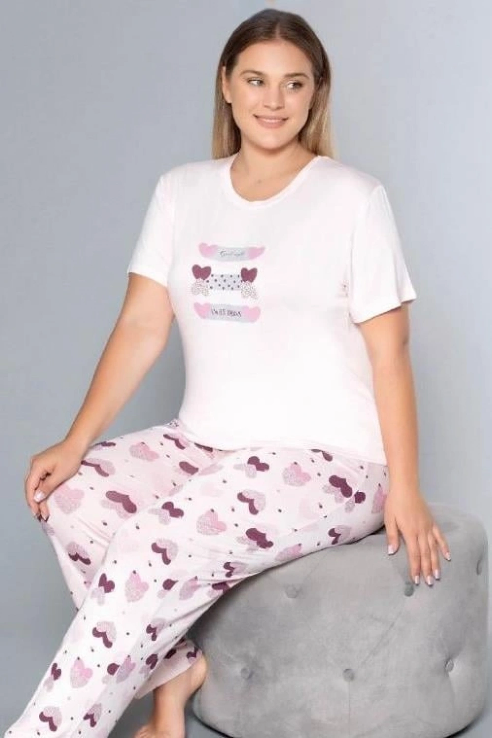 Kadın büyük beden pembe kalp desenli yumuşak dokulu pijama takımı
