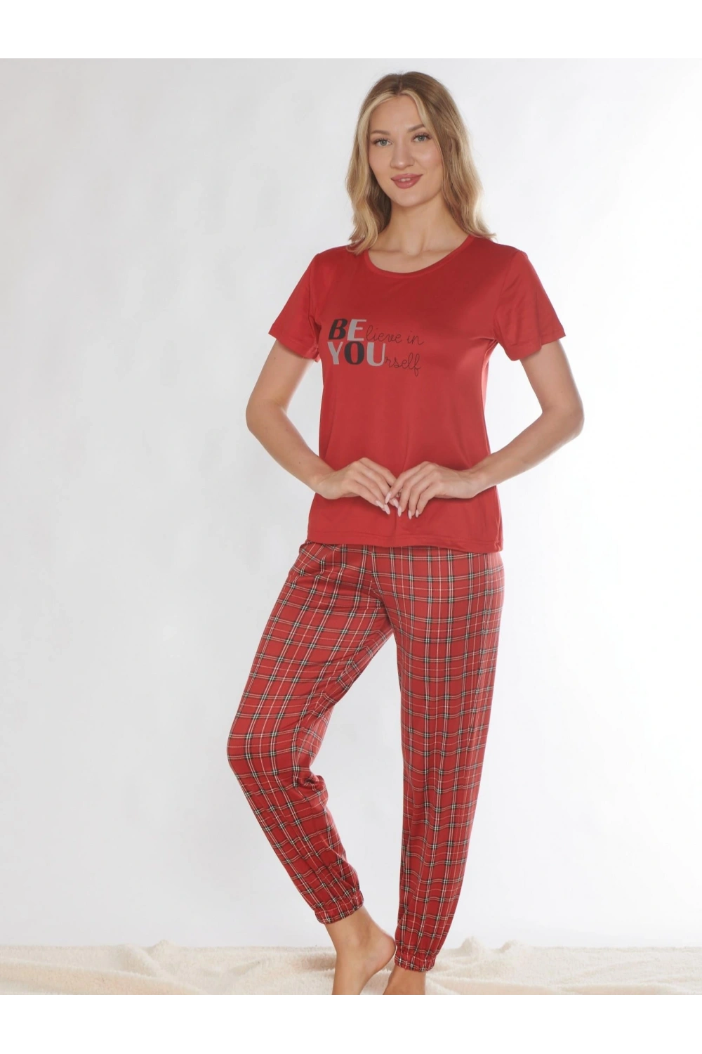 Kadın kırmızı viskon ekose desenli pijama takımı