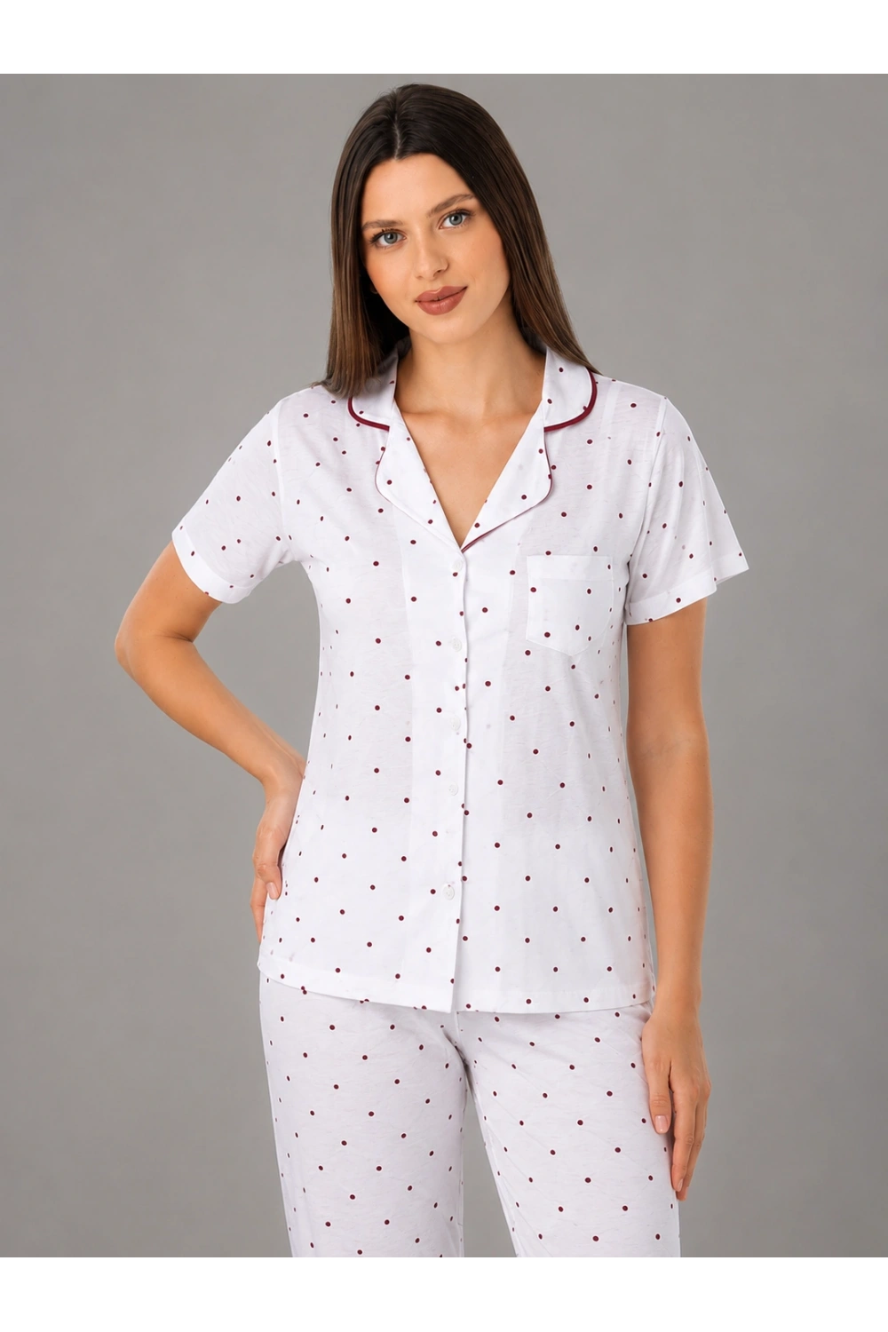 Kadın komple düğmeli beyaz bordo  benek detaylı pijama takımı