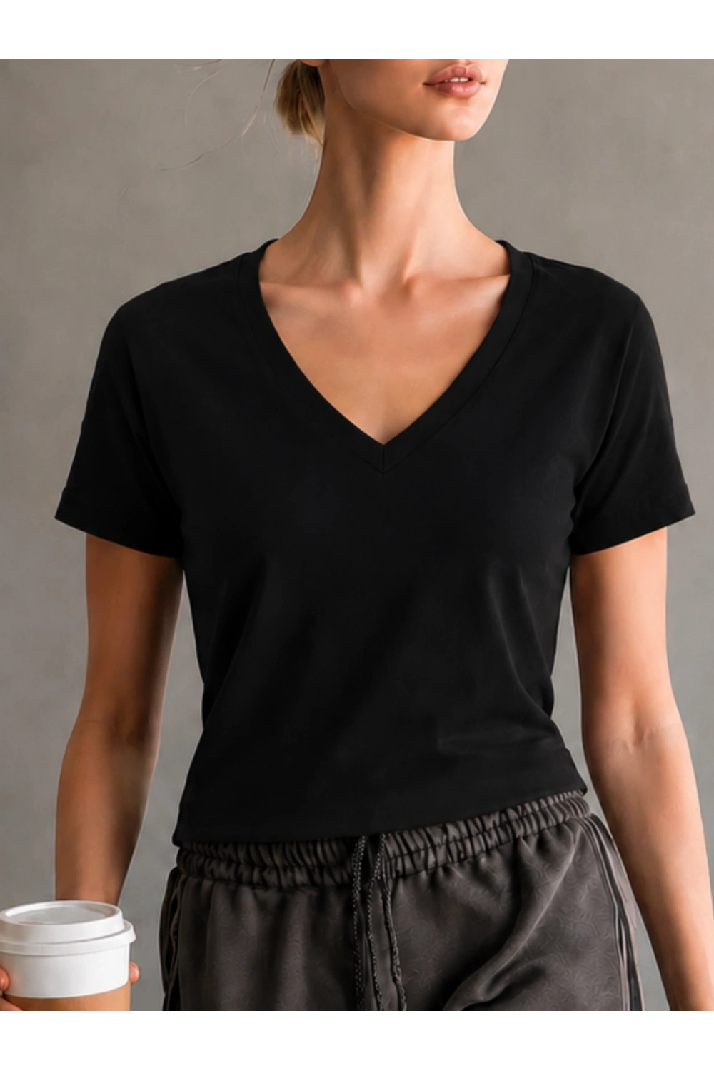 Kadın V yaka Siyah T-shirt %100 pamuk