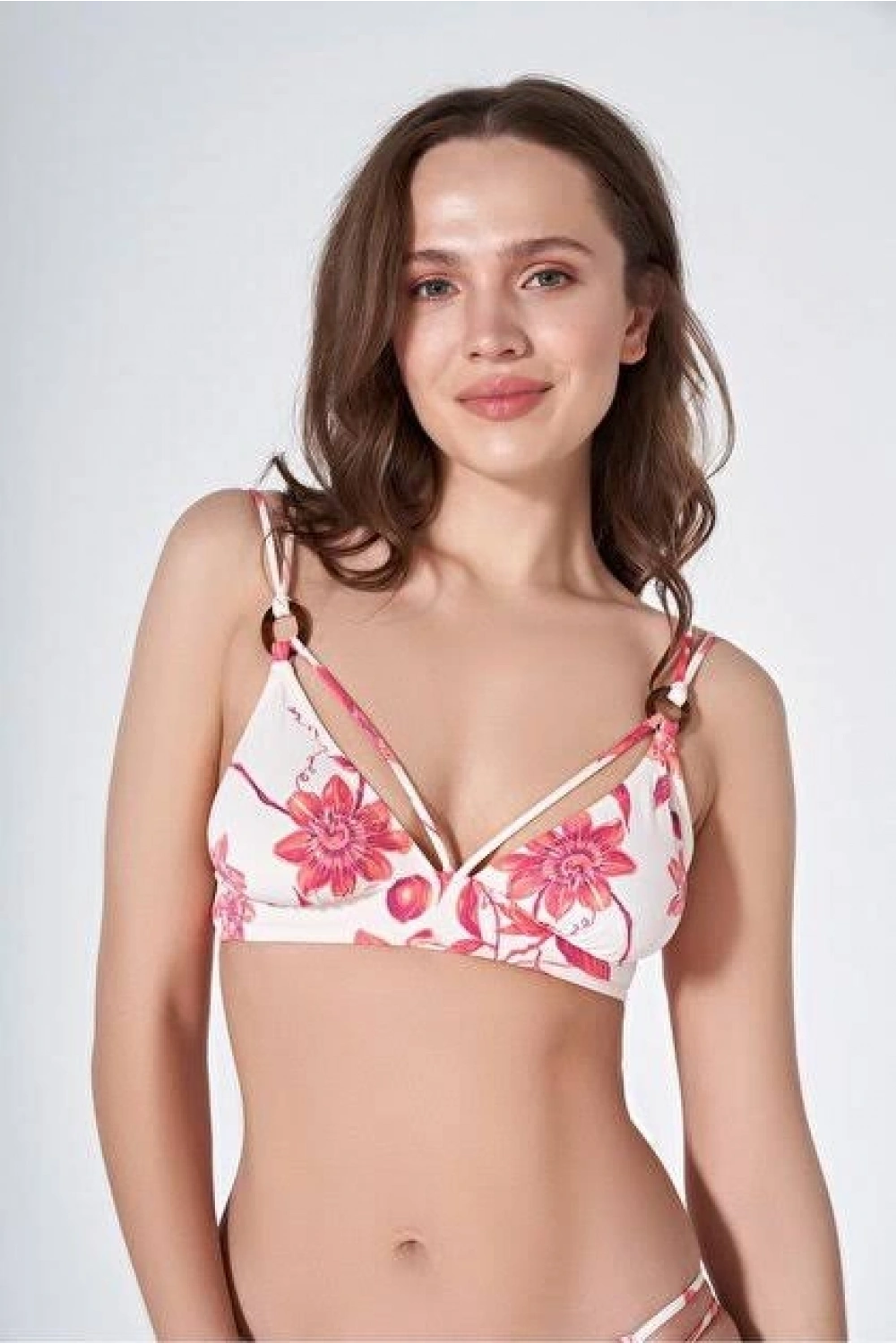 Pembe çiçekli bikini takımı