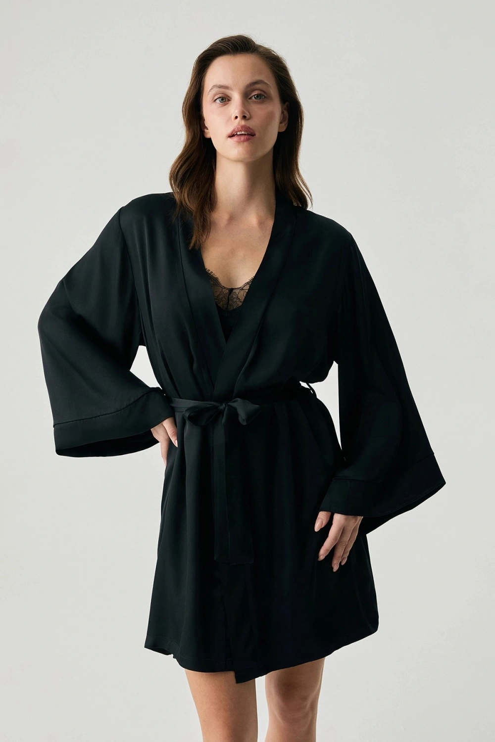 Penyemood Viskon saten dokulu kimono siyah sabahlık 2053