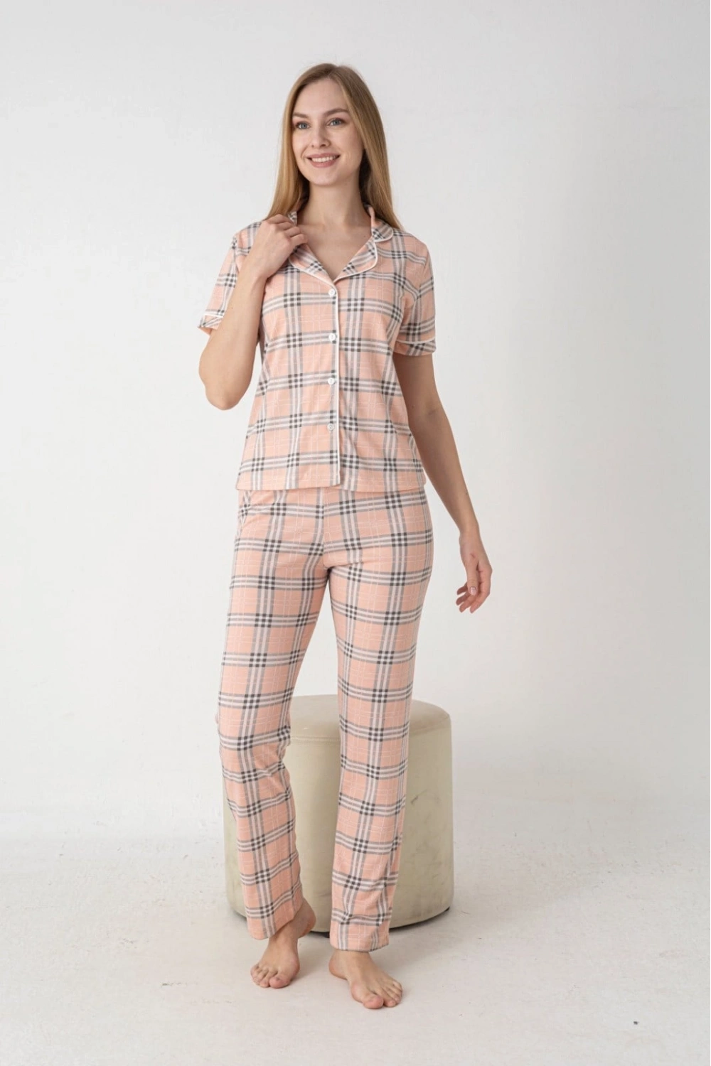 Somon rengi önden düğmeli pijama takımı
