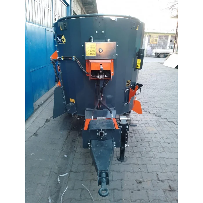 3 M3 ÇEKİLİR YEM KARMA MAKİNESİ