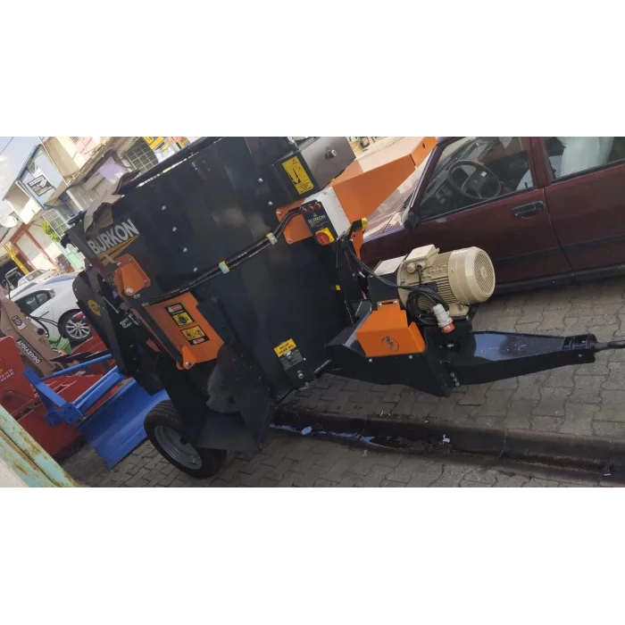 2,5 M3 ÇEKİLİR YEM KARMA MAKİNESİ ŞAFTLI - ELEKTRİKLİ