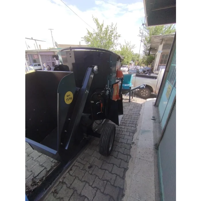 2,5 M3 ÇEKİLİR YEM KARMA MAKİNESİ ŞAFTLI - ELEKTRİKLİ