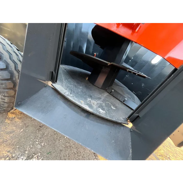 4 M3 ÇEKİLİR YEM KARMA MAKİNESİ