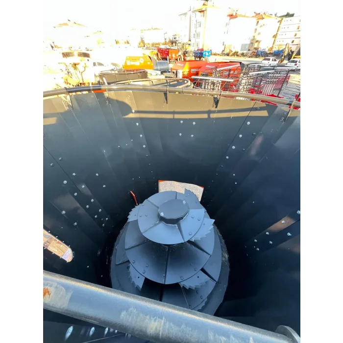 4 M3 ÇEKİLİR YEM KARMA MAKİNESİ