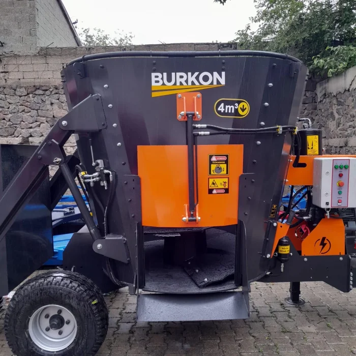 4 M3 ÇEKİLİR YEM KARMA MAKİNESİ ŞAFTLI - ELEKTRİKLİ