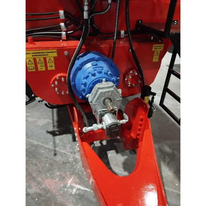 8 M3 YATAY ÇİFT HELEZONLU YEM KARMA MAKİNESİ