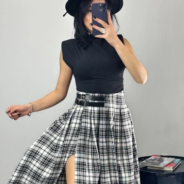 Kemerli Yırtmaçlı Ekose Desen Etek