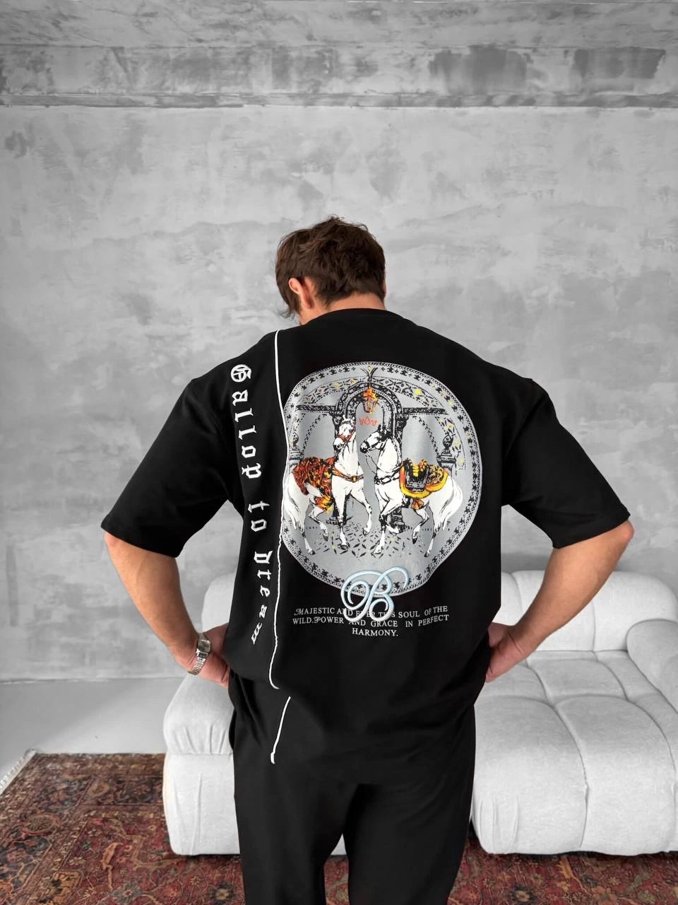 Horse Sırt Baskılı Unisex Tshirt - Siyah