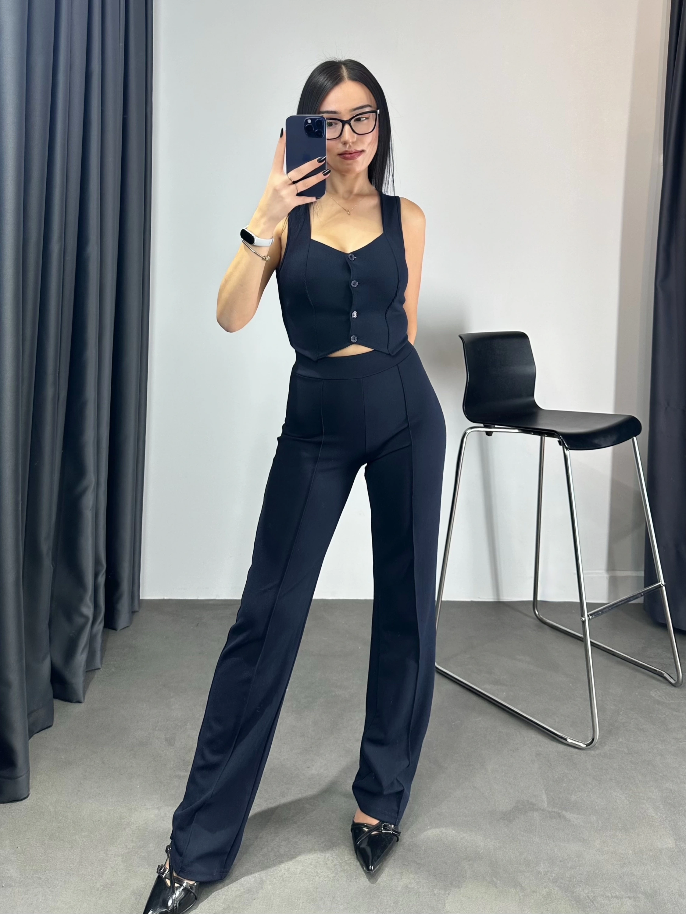 Jakar Yelekli Takım